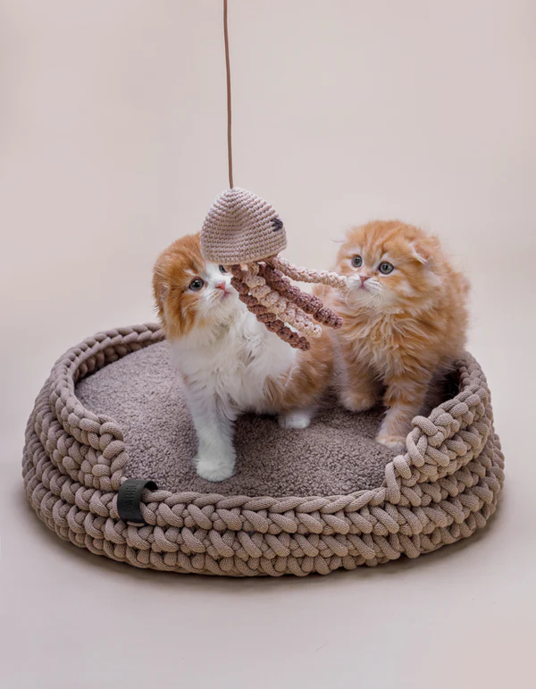 LillabelNET2024_13of38_60b59b60-c5c8-4282-a2a2-ee936d5e8c67 LILLABEL Catnip and Bell Wand Toy JELLYFISH beige